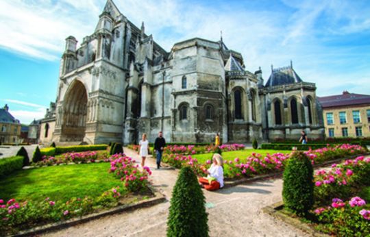 La Cathédrale Notre Dame et son Enclos